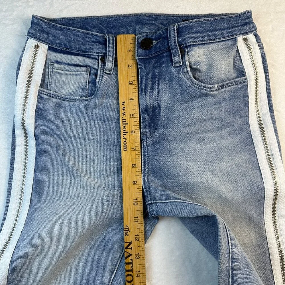 Blanknyc Light Wash Skinny Jeans W/ White Side Zipper & Raw Hem Size 27 - Picture 9 of 15